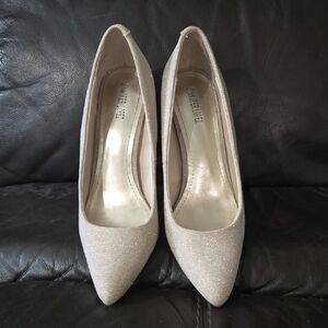 Jennifer Lopez JLO Sparkling Beige Heels WMNS 8.5 Esla Metallic